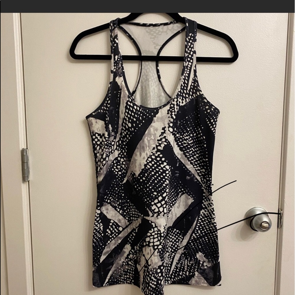 Lululemon racer back Nulu tank